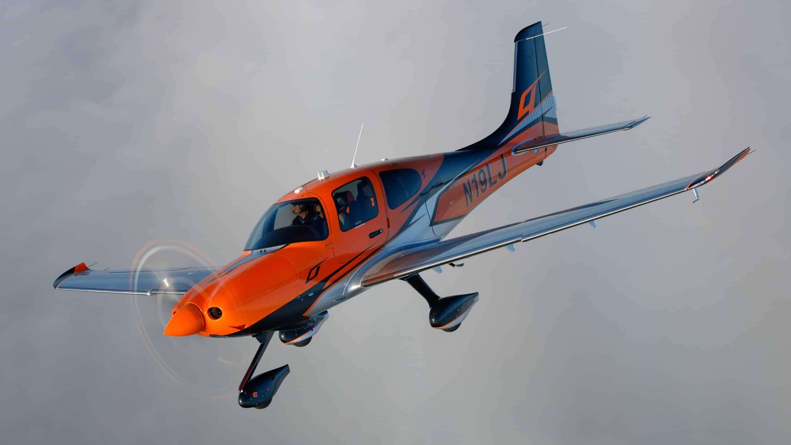 Cirrus поставила 9000-й самолет серии SR