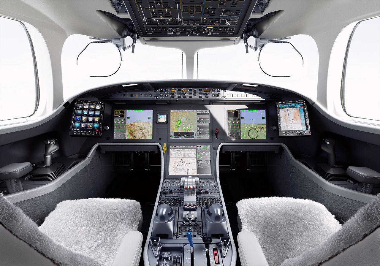 Falcon 8X получит двойной проекционный дисплей