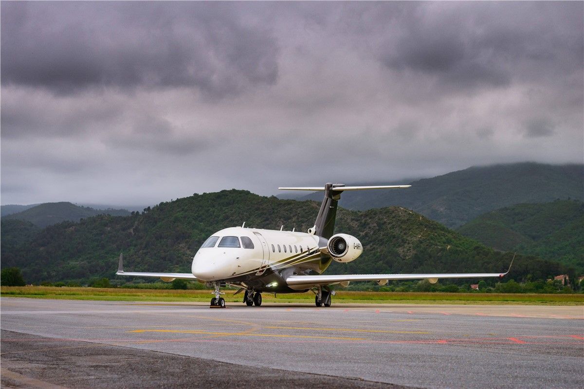 Embraer запустил систему скоростного интернета для самолетов Flexjet