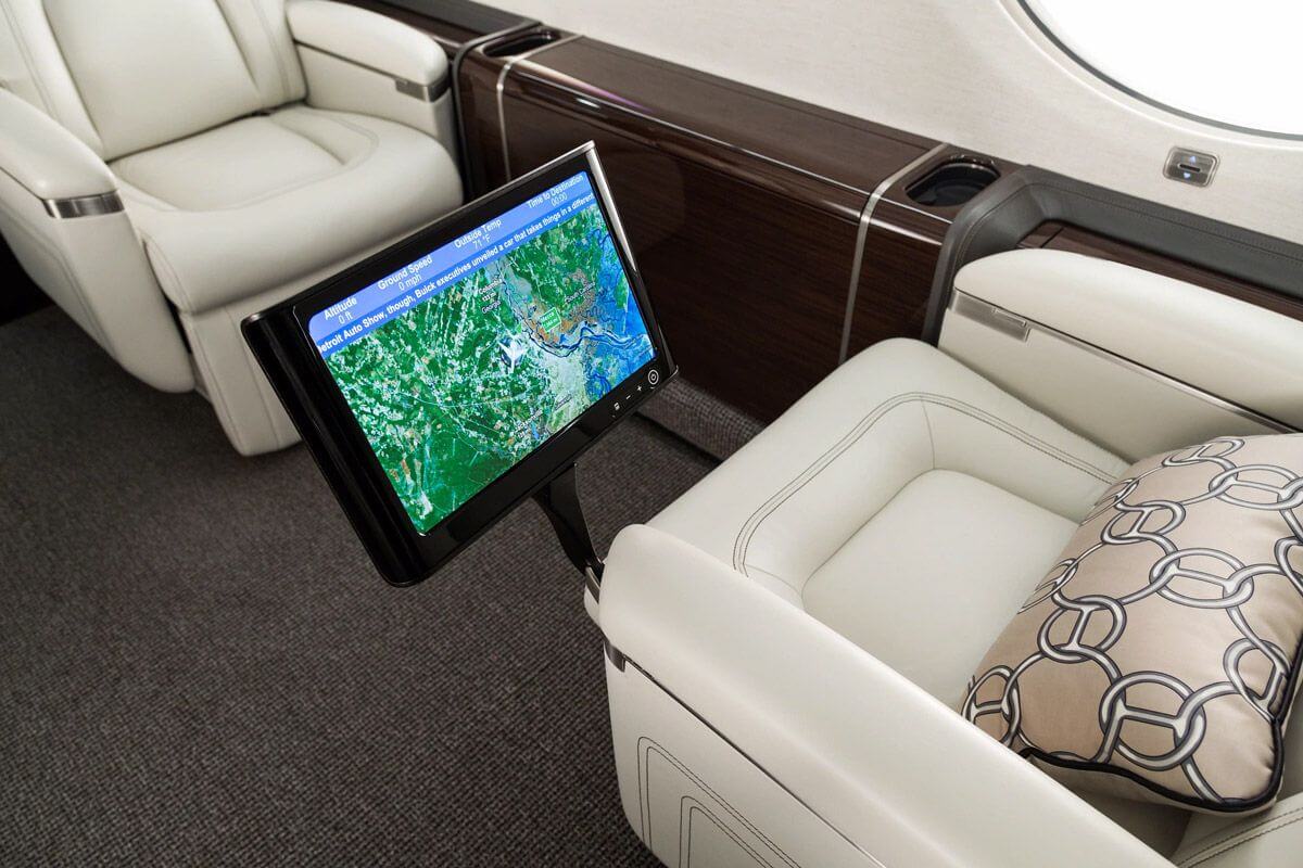 Более 500 систем связи установлено на самолеты Gulfstream