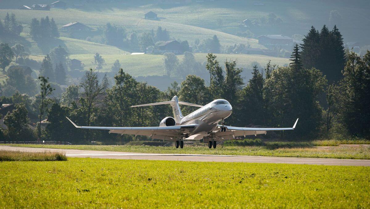 Пять машин Global 7500 поставлены заказчикам в мае