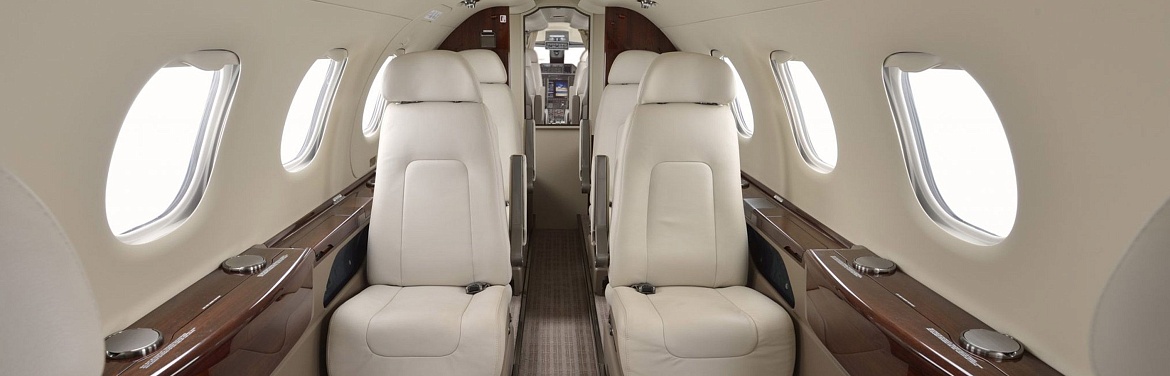 Embraer Phenom 300